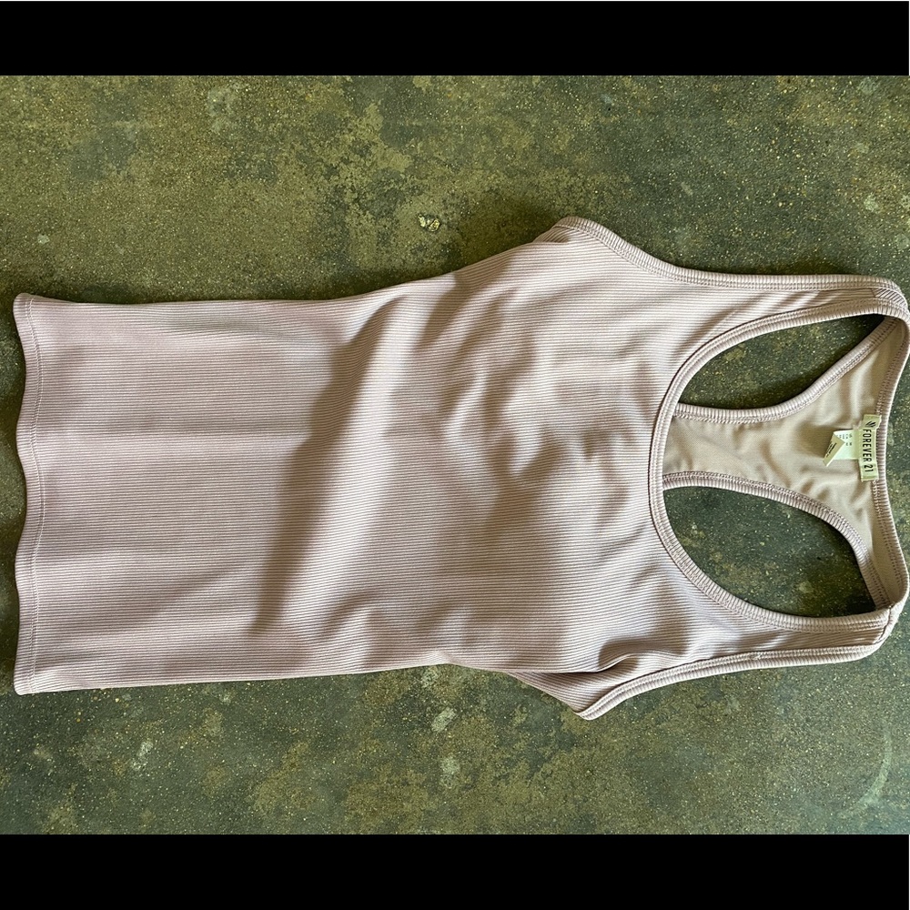 Lilac ribbed workout tank